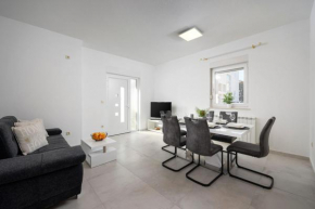 Luxury apartment Ketty